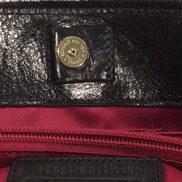 🌻Coach Large Leather Poppy Tote with large front pocket, three sections. - Picture 16 of 16